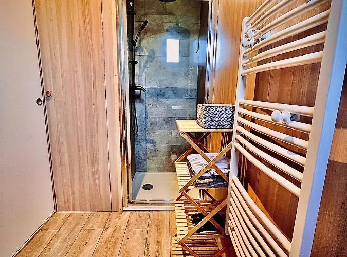 Appartement Tiny Housse A Poses